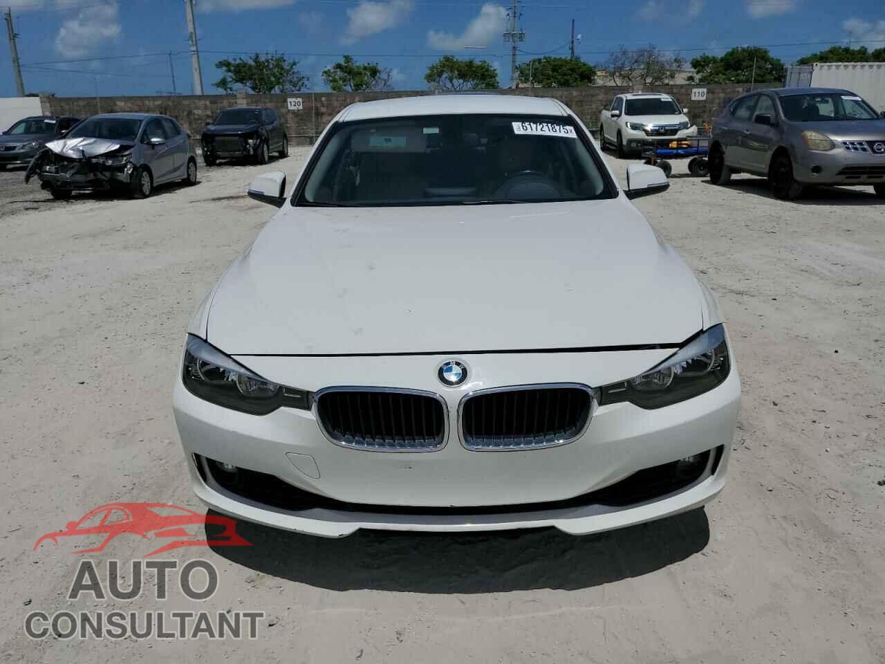 BMW 3 SERIES 2013 - WBA3A5G54DNP21176