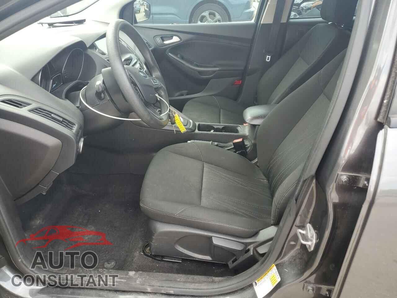 FORD FOCUS 2017 - 1FADP3M27HL342555