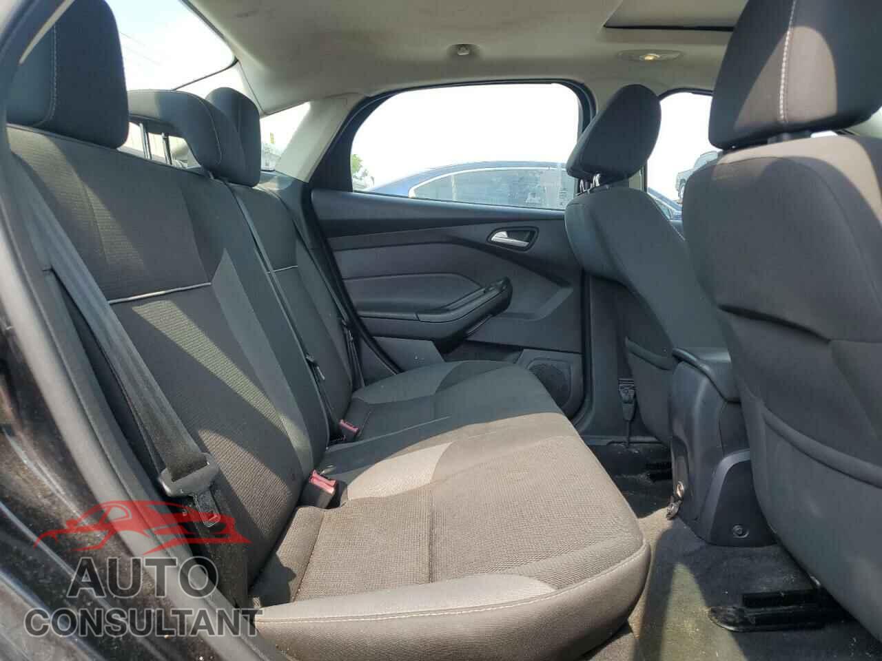 FORD FOCUS 2014 - 1FADP3F2XEL150443