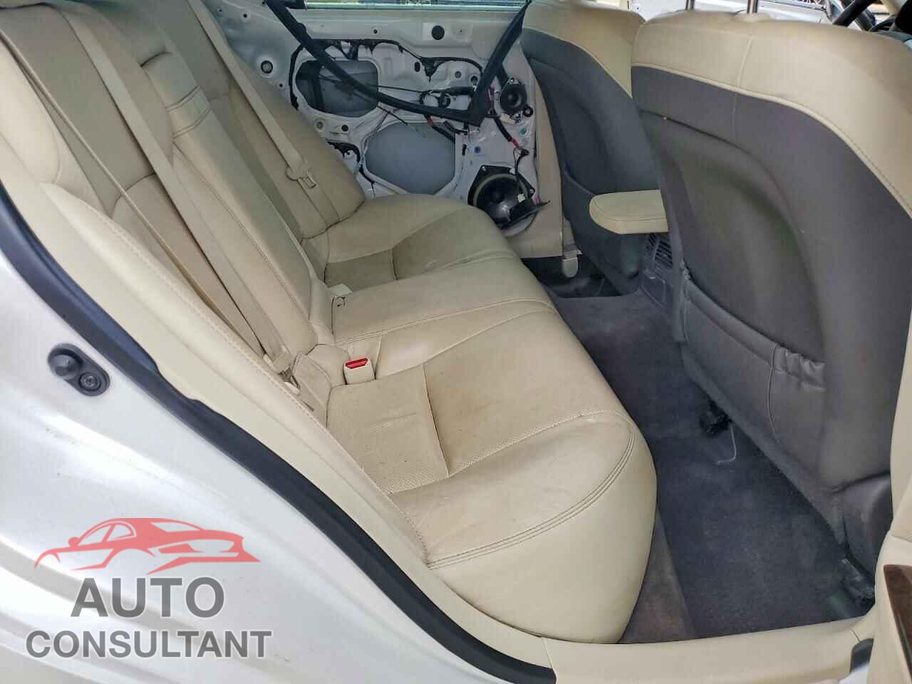 LEXUS IS 2011 - JTHBF5C24B5140896