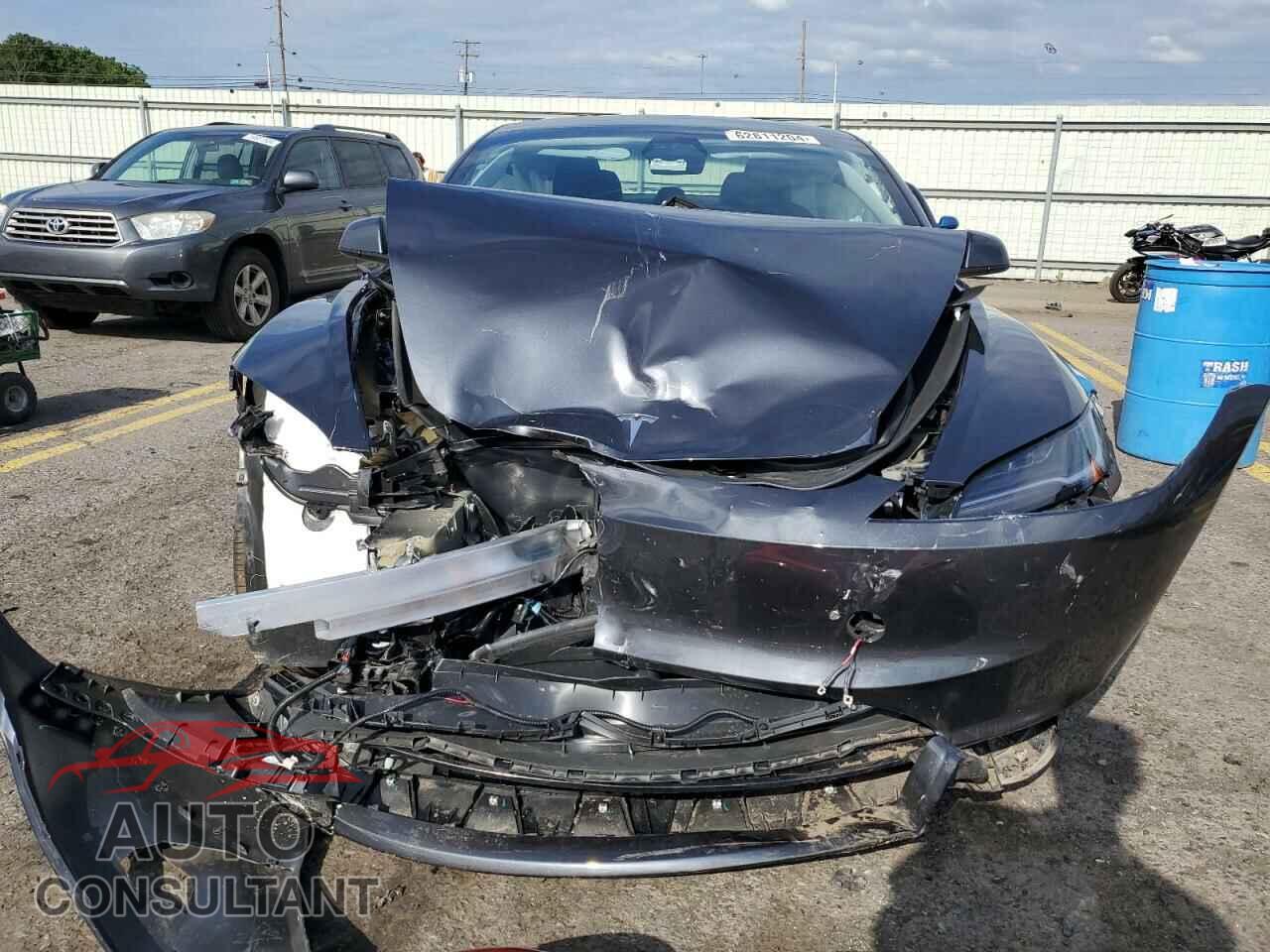 TESLA MODEL 3 2024 - 5YJ3E1EA8RF721672