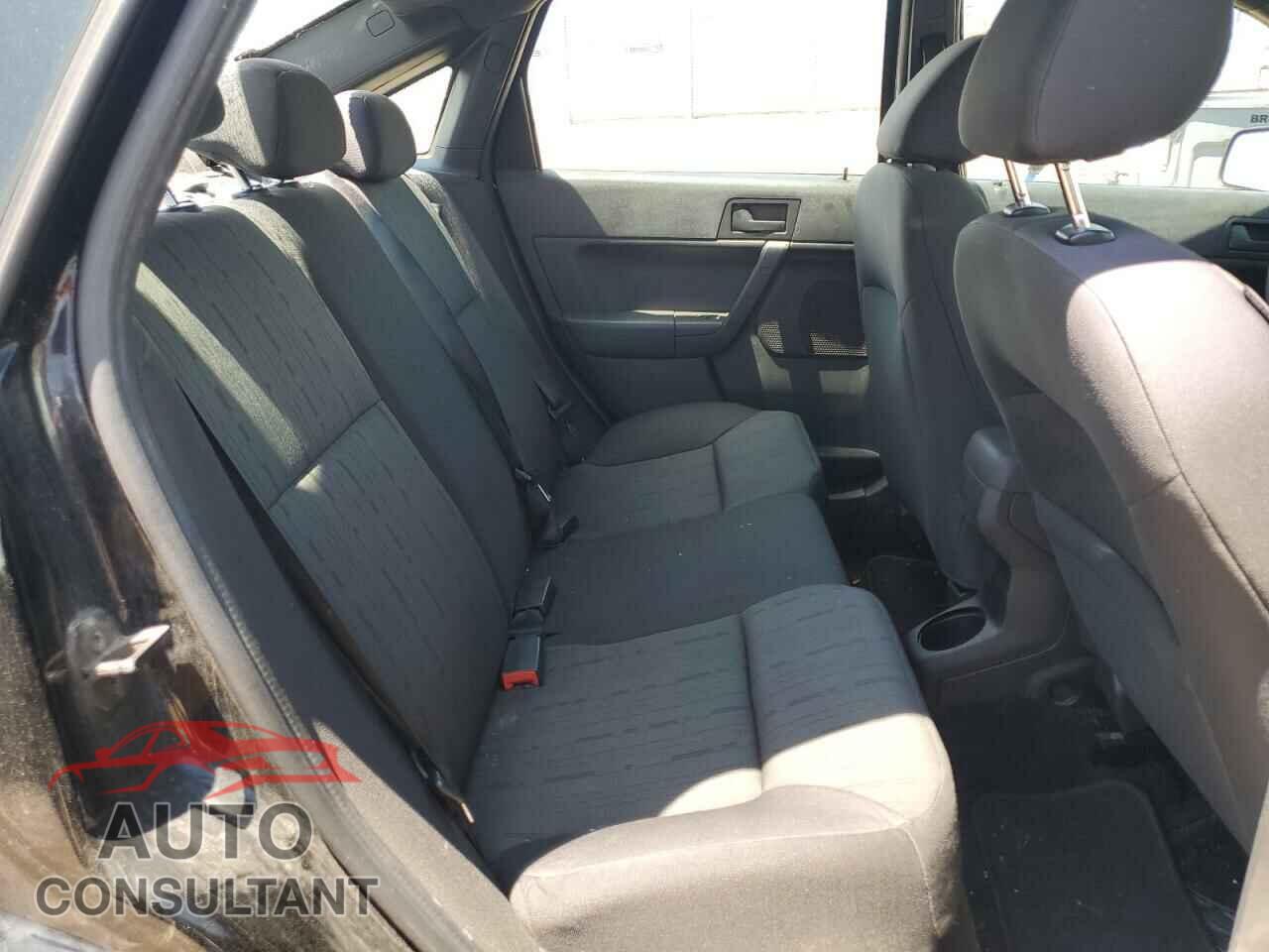 FORD FOCUS 2011 - 1FAHP3FN0BW152000
