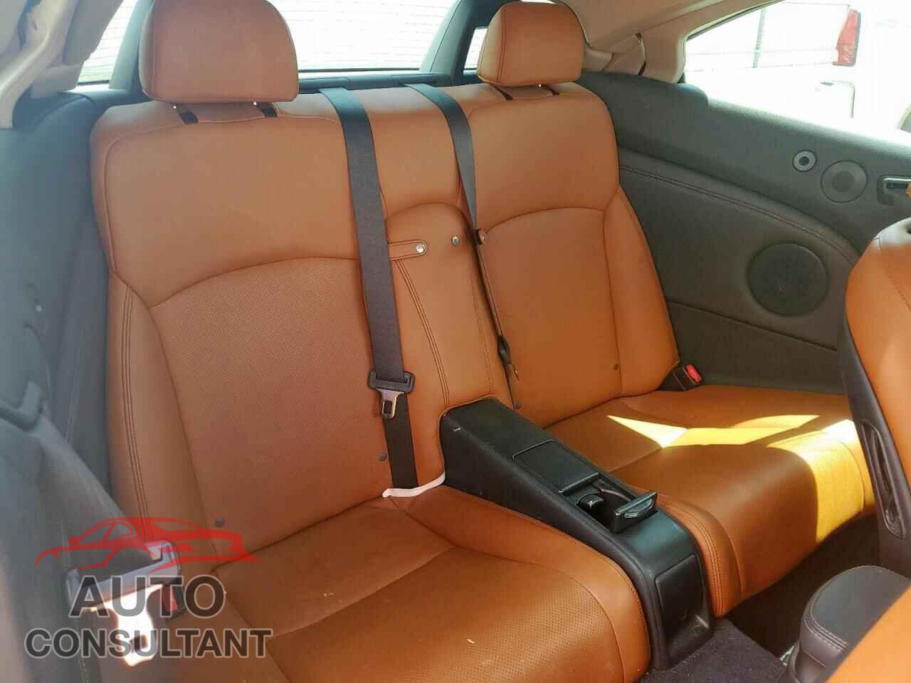 LEXUS IS 2011 - JTHFF2C2XB2519905