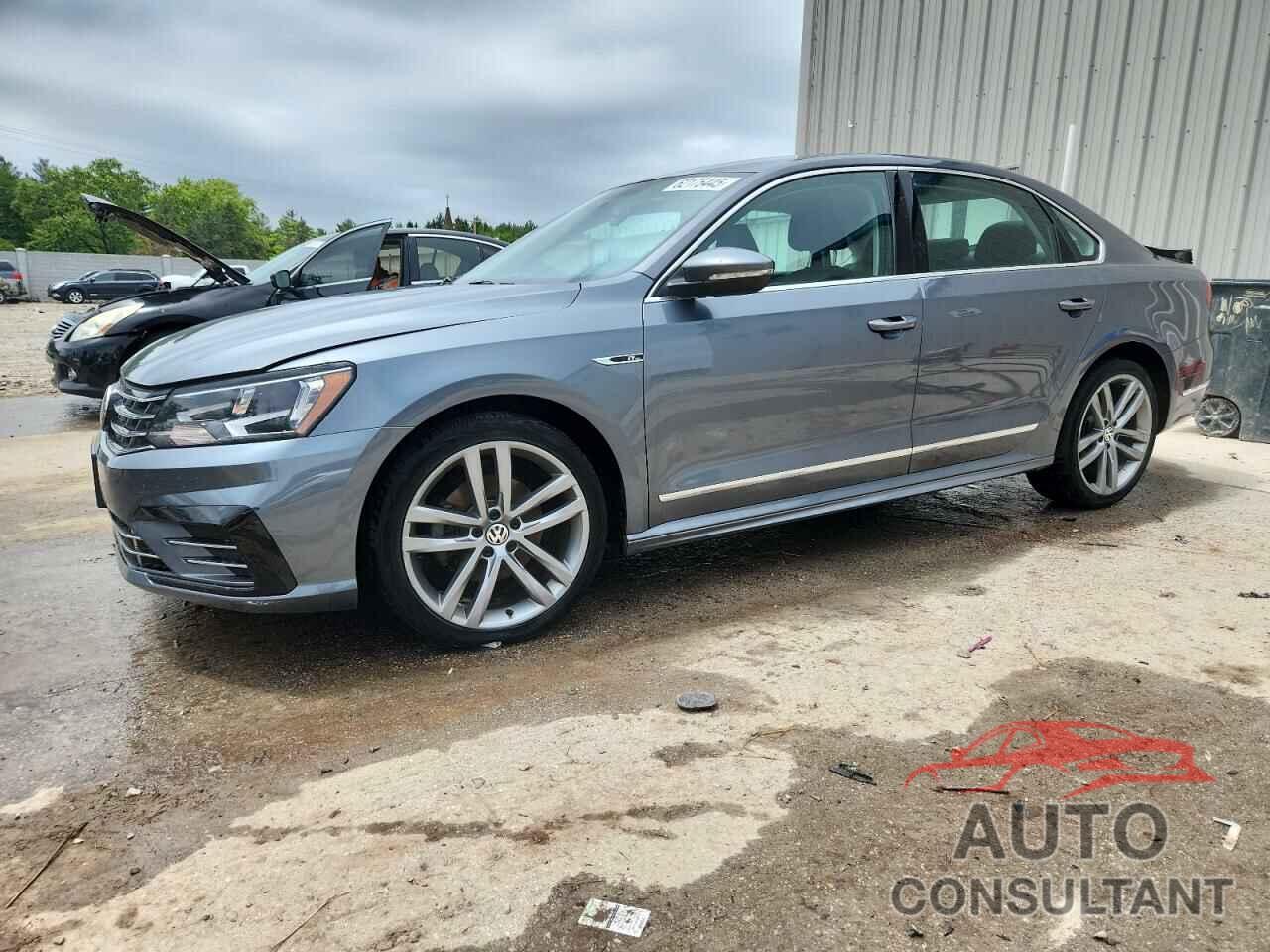 VOLKSWAGEN PASSAT 2017 - 1VWDT7A30HC000257