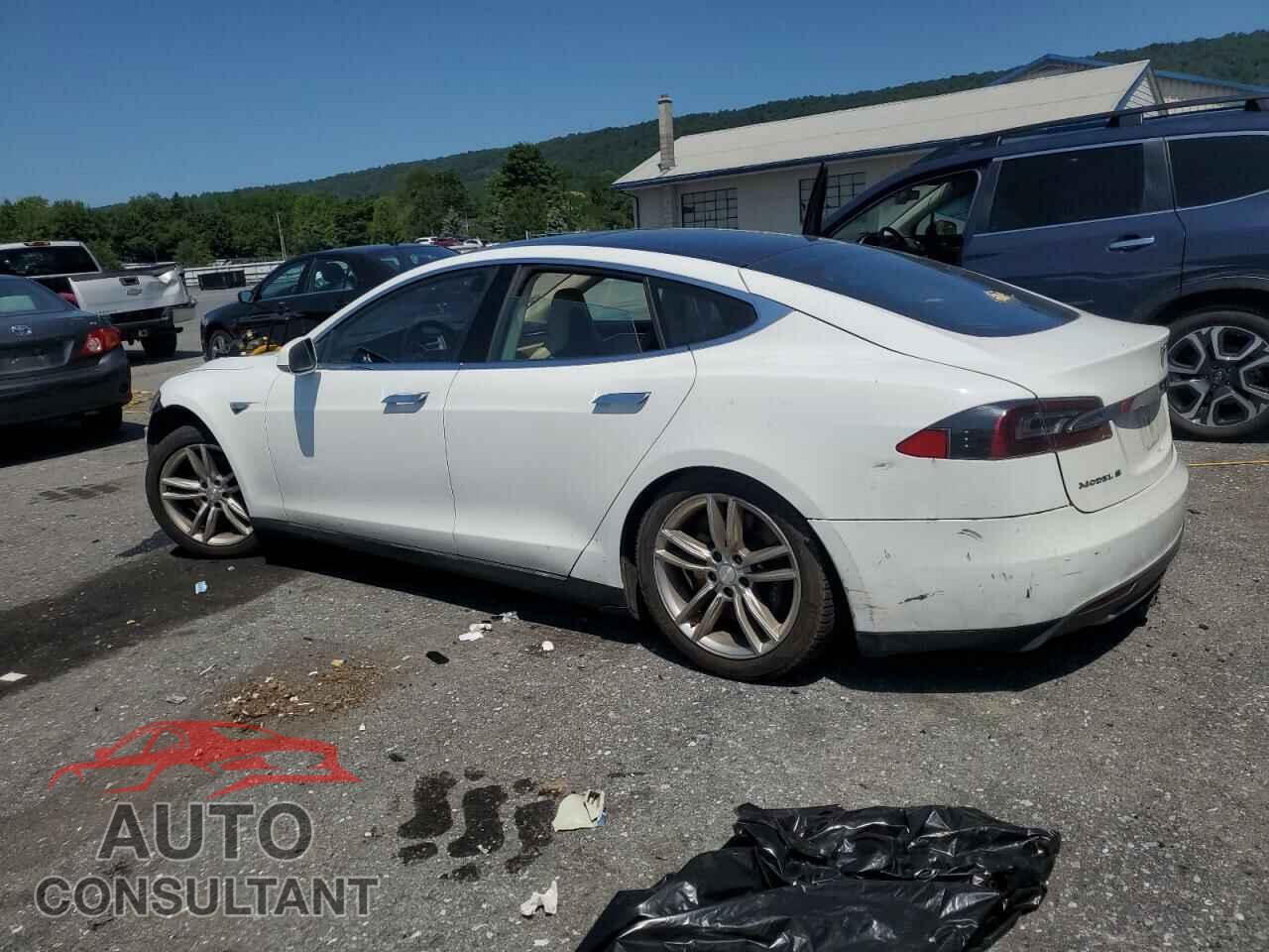 TESLA MODEL S 2013 - 5YJSA1DN0DFP18592