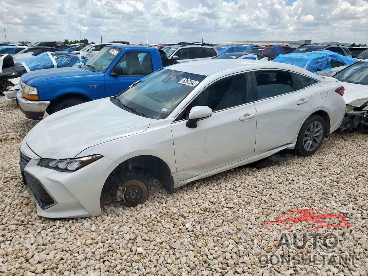 TOYOTA AVALON 2019 - 4T1BZ1FB8KU031128