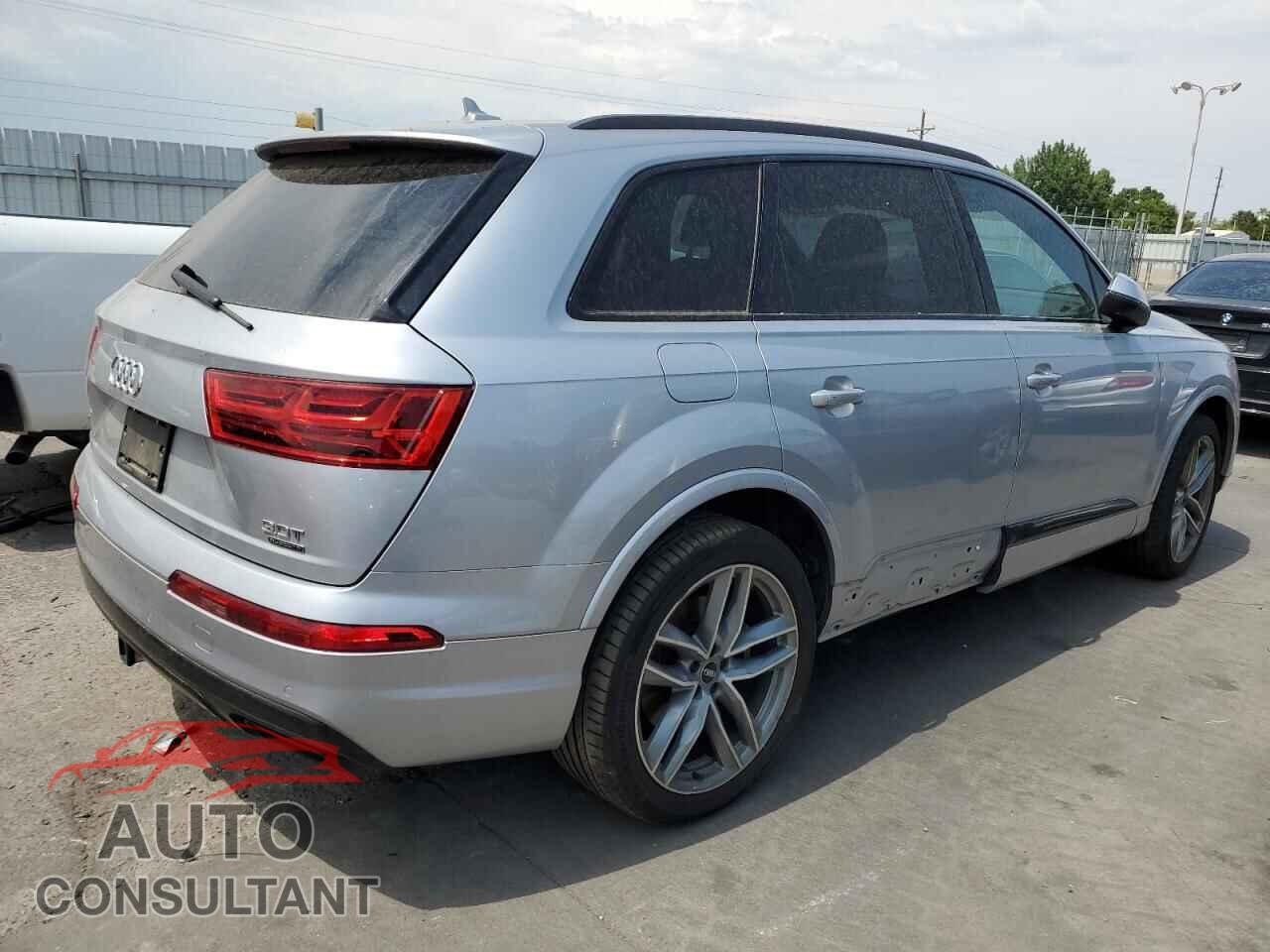 AUDI Q7 2018 - WA1VAAF76JD006337