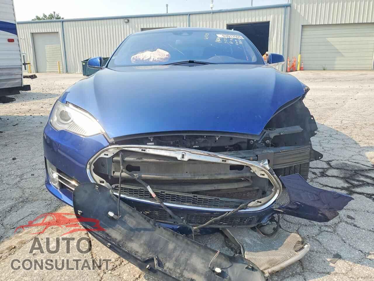 TESLA MODEL S 2015 - 5YJSA1E48FF116208