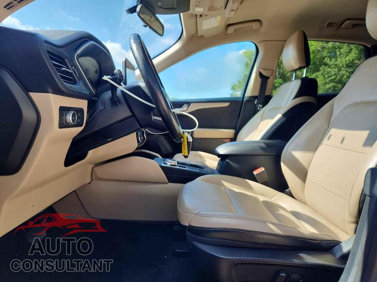 FORD ESCAPE 2020 - 1FMCU0H60LUA24169