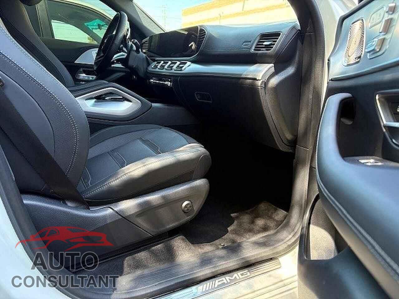 MERCEDES-BENZ GLE-CLASS 2024 - 4JGFD6BB5RB204581