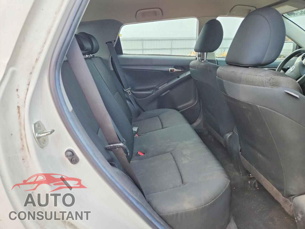 TOYOTA MATRIX 2011 - 2T1KU4EEXBC671130