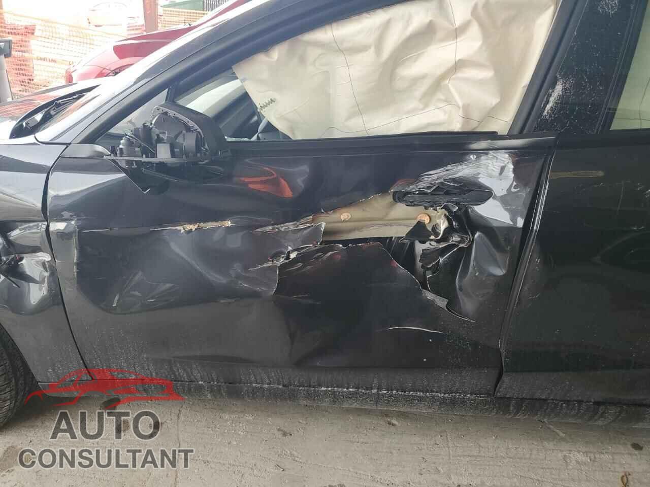 TESLA MODEL 3 2025 - 5YJ3E1EA4SF905982