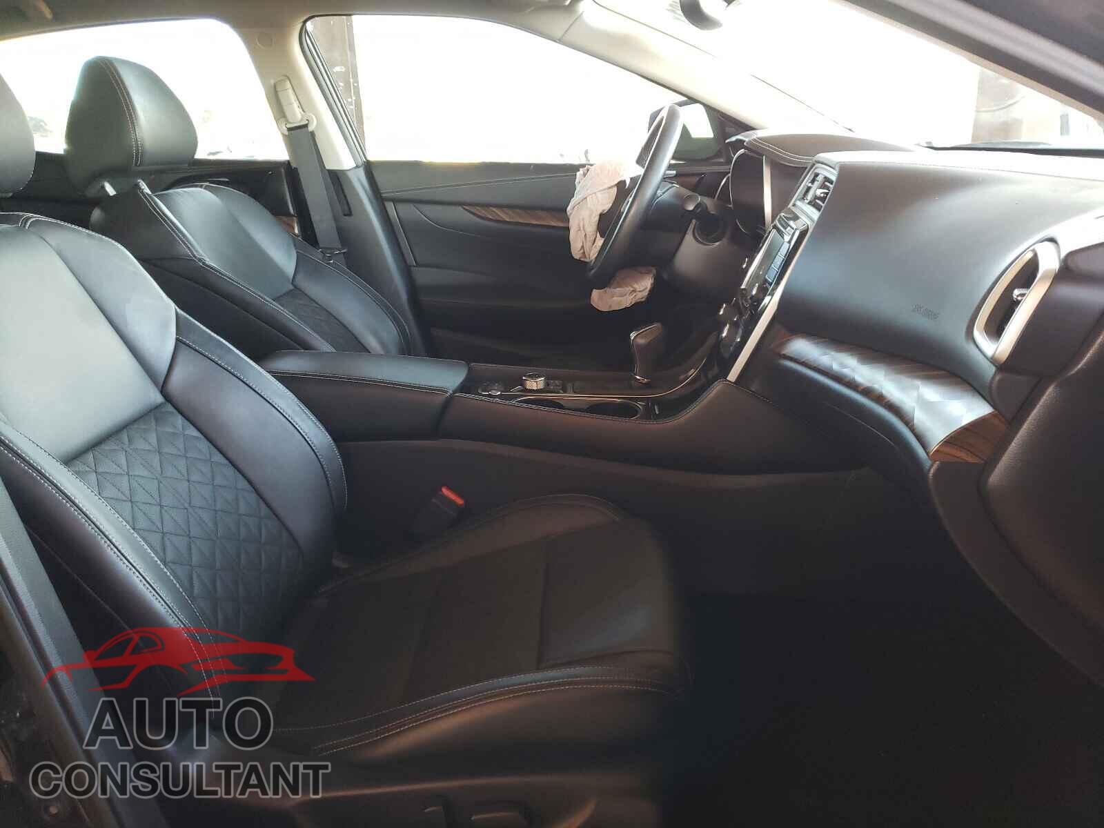 NISSAN MAXIMA 2018 - 1N4AA6AP6JC369712