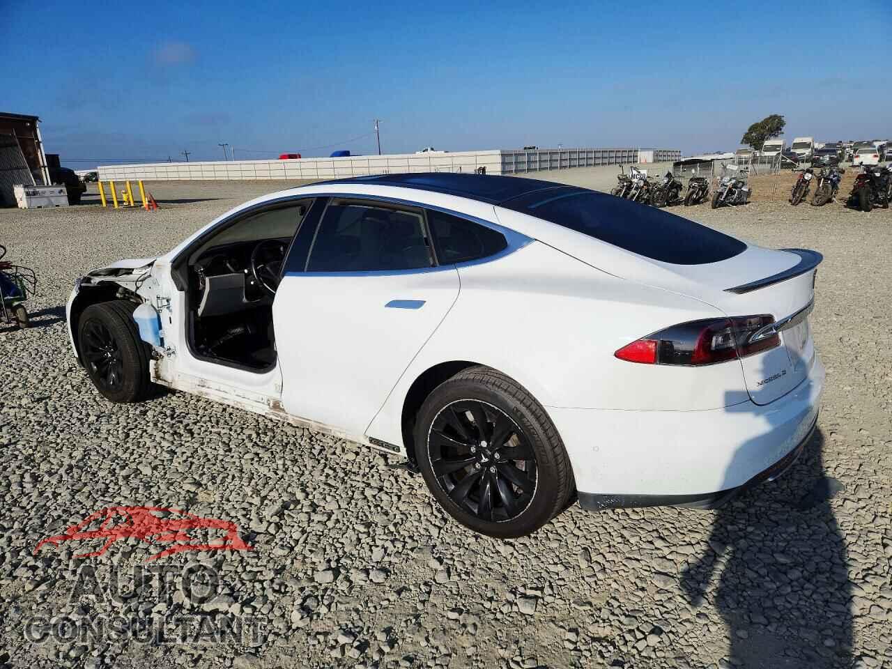 TESLA MODEL S 2015 - 5YJSA1H26FFP78010