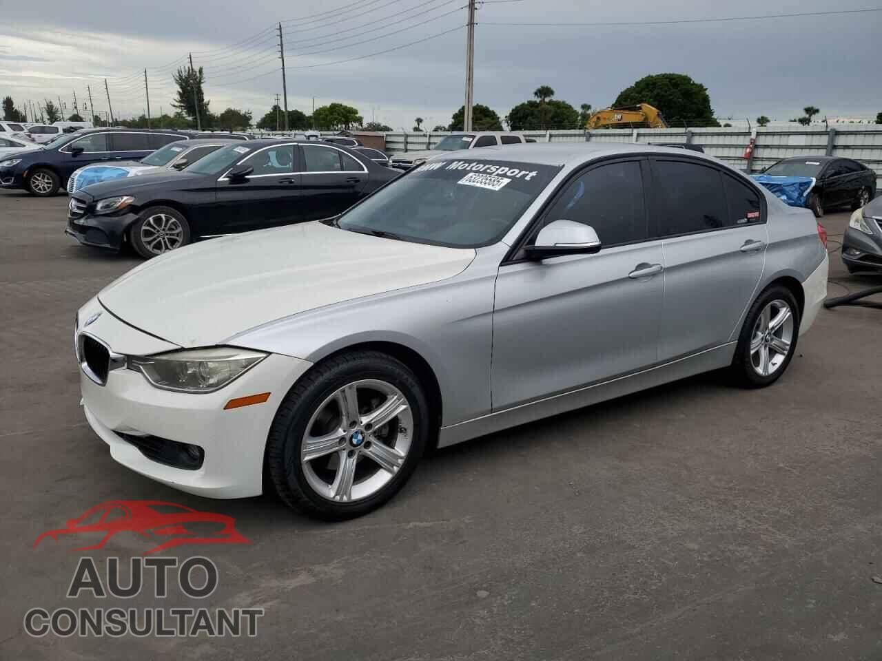 BMW 3 SERIES 2014 - WBA3B1G51ENT00538