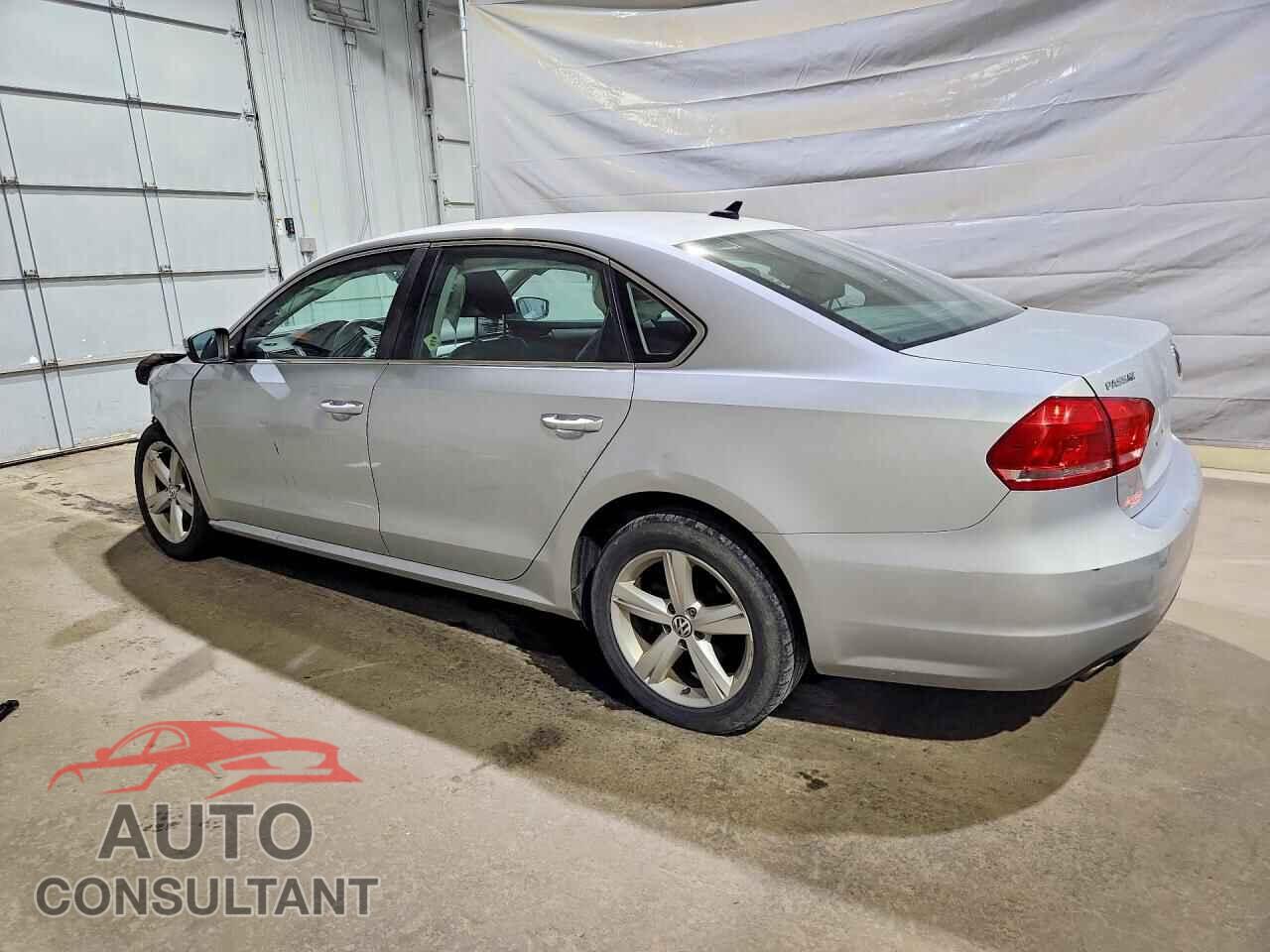 VOLKSWAGEN PASSAT 2013 - 1VWBP7A37DC143678