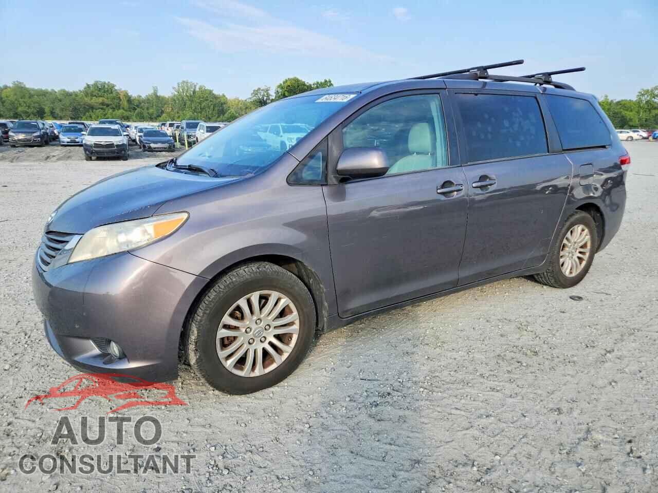 TOYOTA SIENNA 2013 - 5TDYK3DC8DS399472