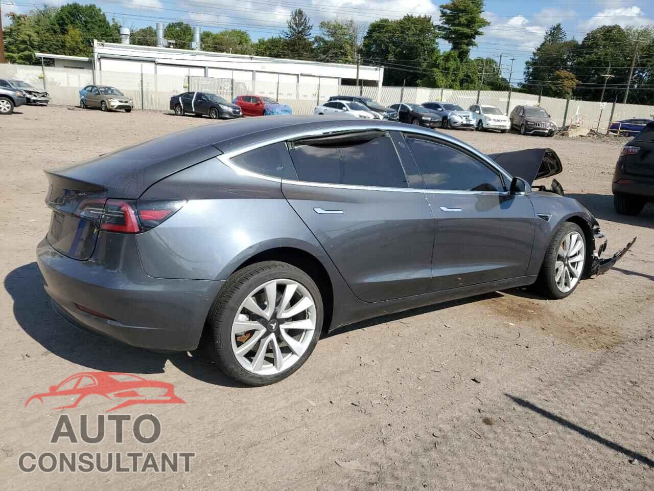 TESLA MODEL 3 2018 - 5YJ3E1EA3JF031039