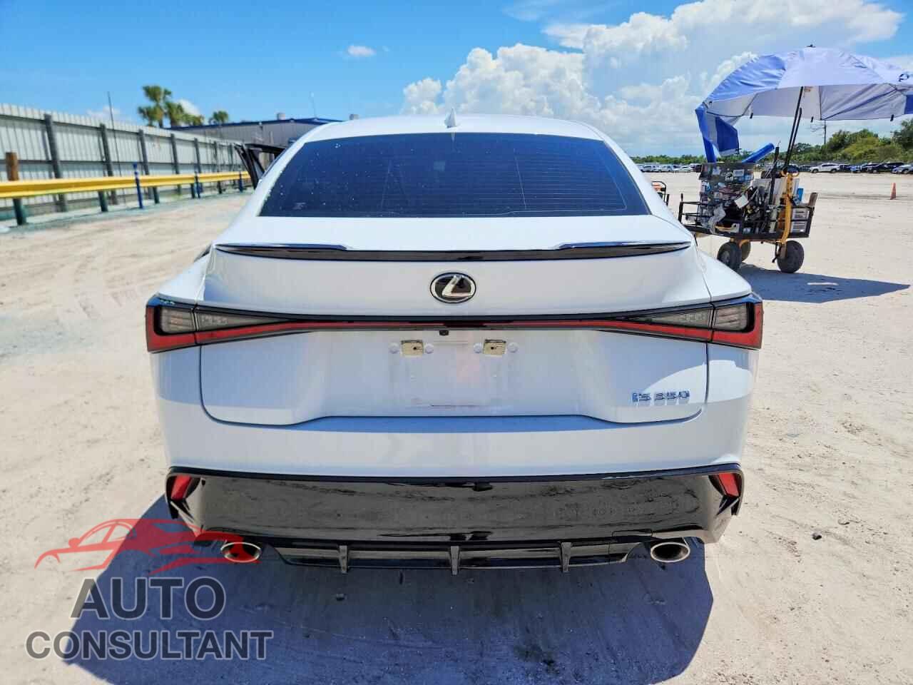 LEXUS IS 2025 - JTHBZ1B26S5084350