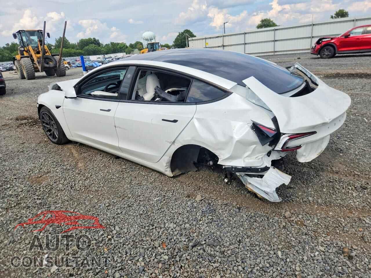 TESLA MODEL 3 2025 - 5YJ3E1EA0SF932077