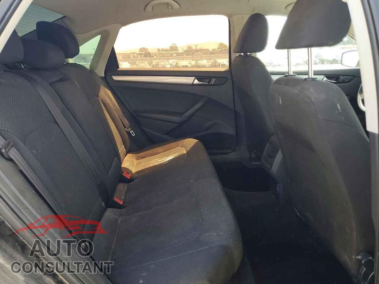 VOLKSWAGEN PASSAT 2014 - 1VWAH7A36EC007214