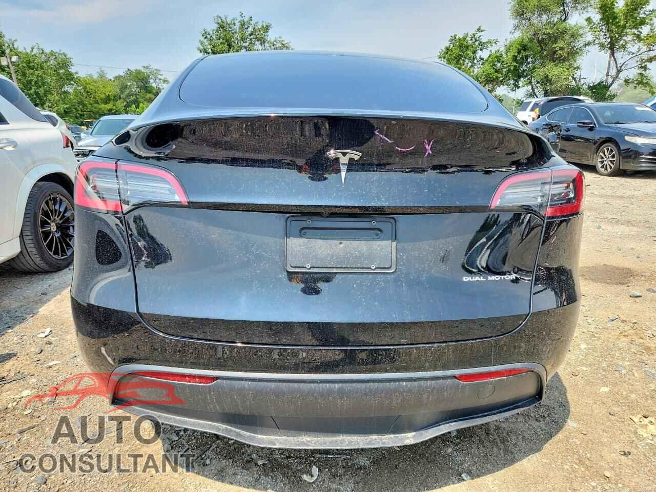 TESLA MODEL Y 2023 - 7SAYGDEE4PF756892