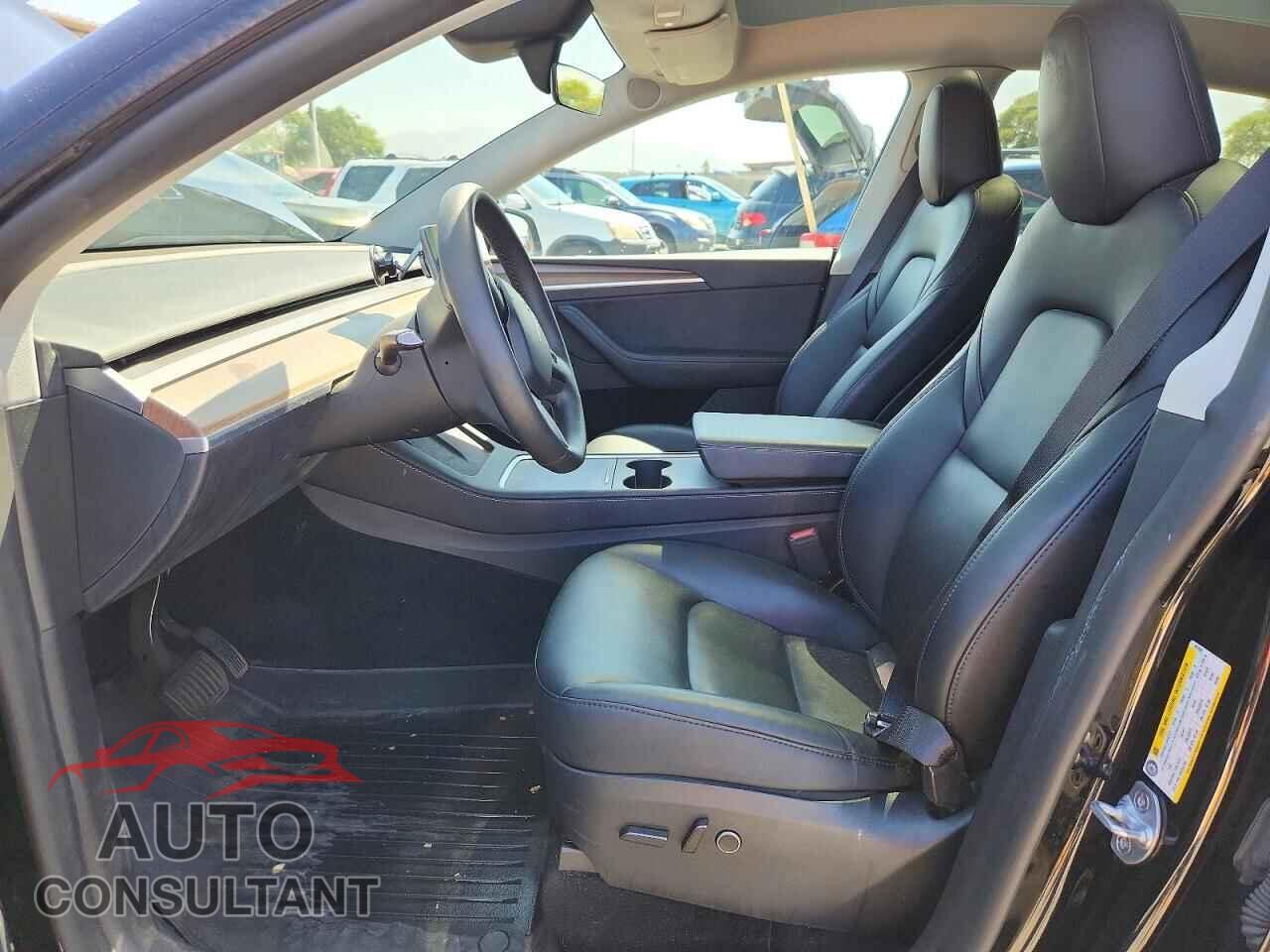 TESLA MODEL Y 2024 - 7SAYGDED1RF097695