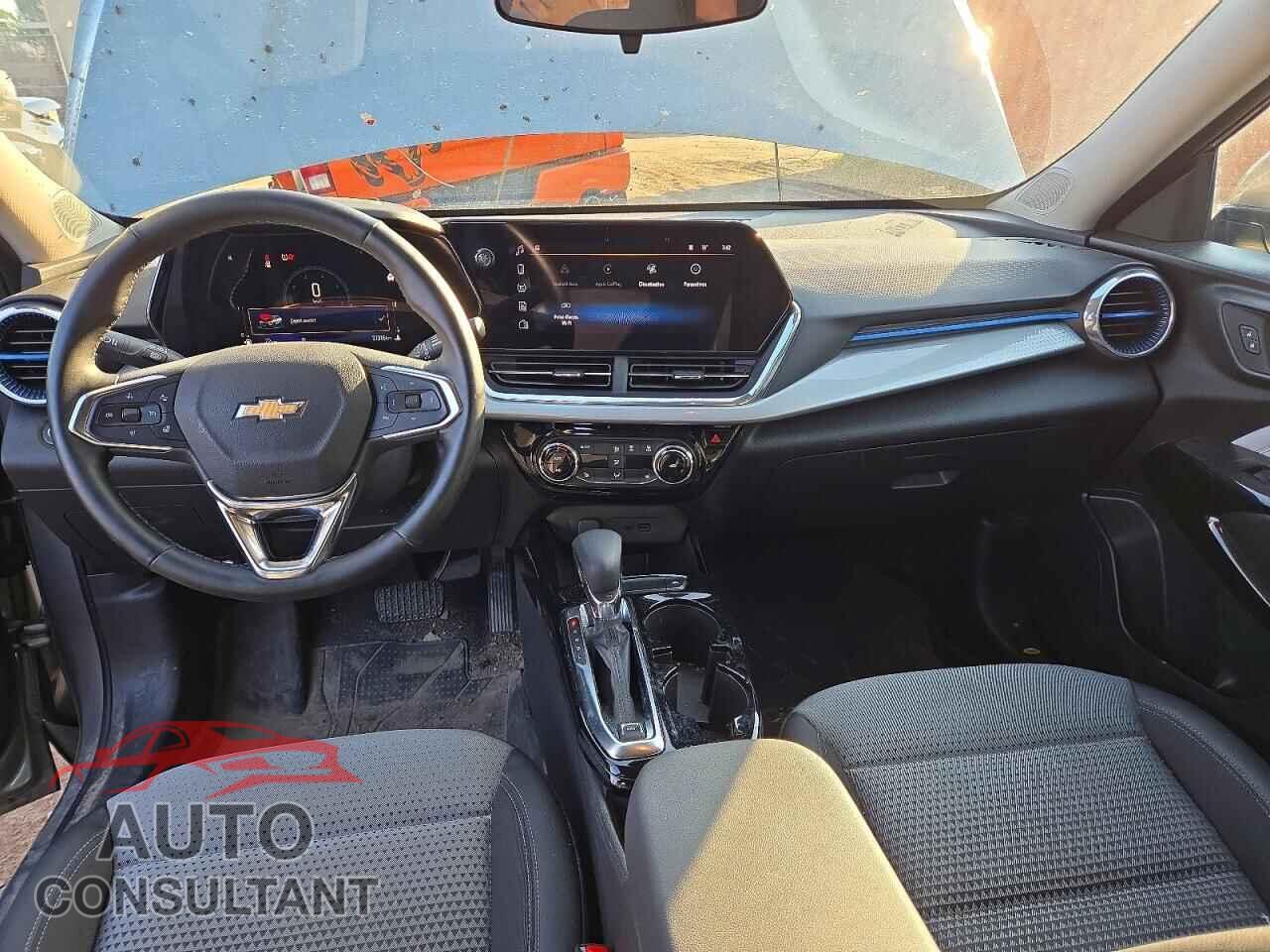 CHEVROLET TRAX 2025 - KL77LHE22SC198111
