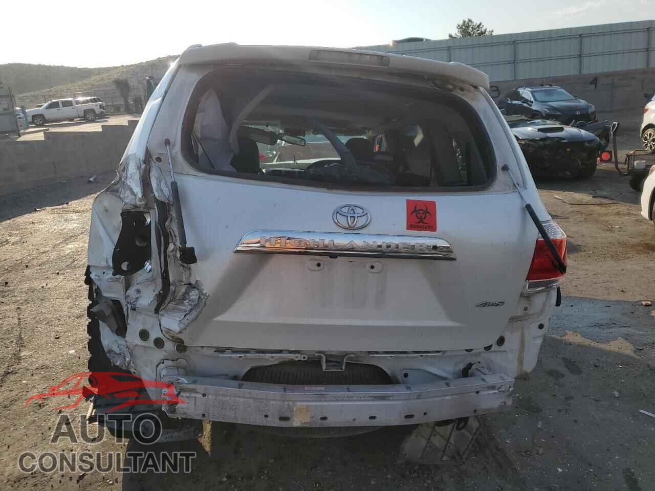 TOYOTA HIGHLANDER 2012 - 5TDBK3EH1CS093194