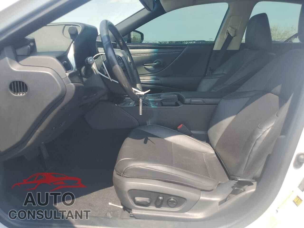 LEXUS ES300 2020 - 58AC21B10LU006157