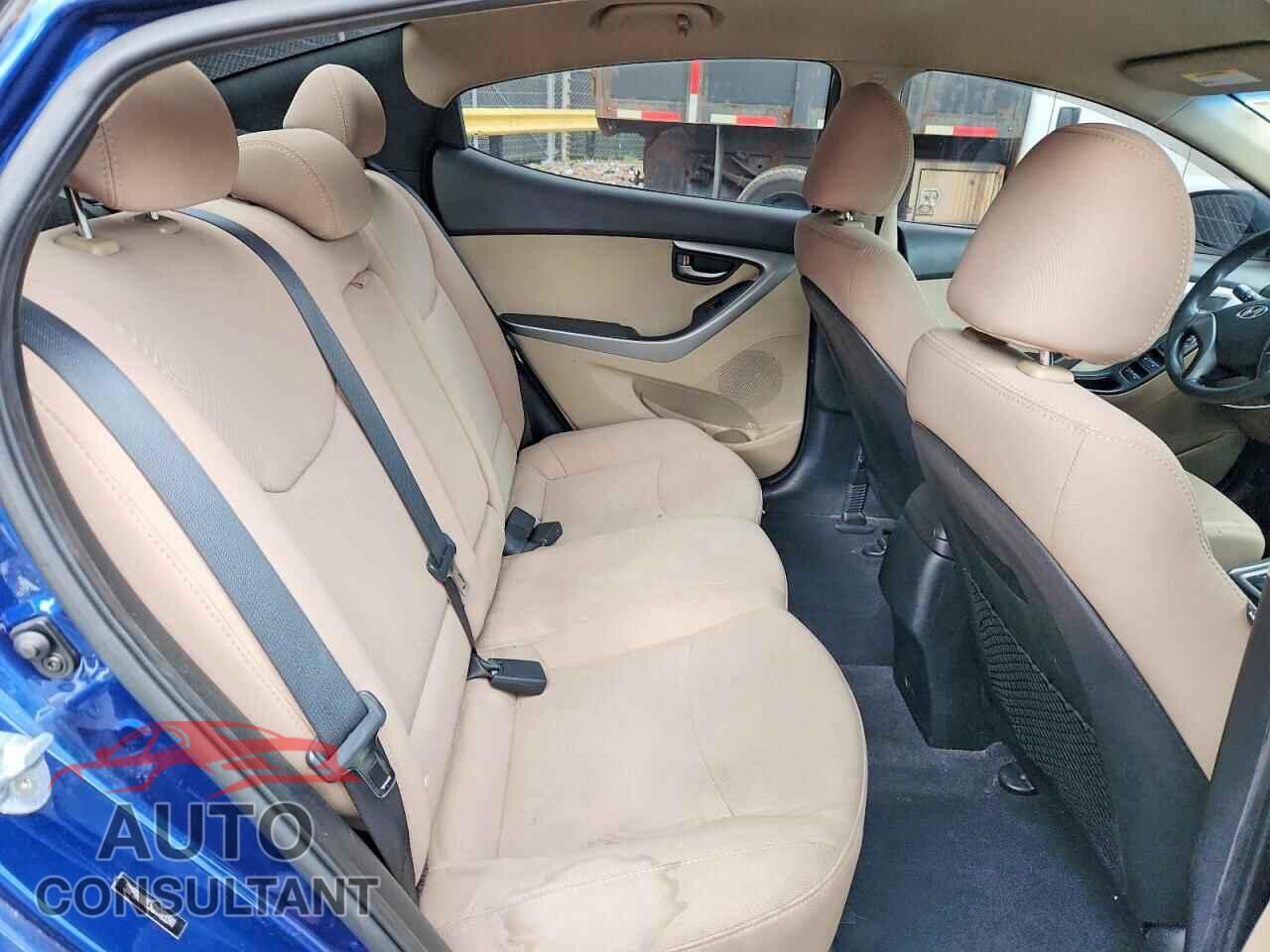 HYUNDAI ELANTRA 2016 - 5NPDH4AE3GH783341