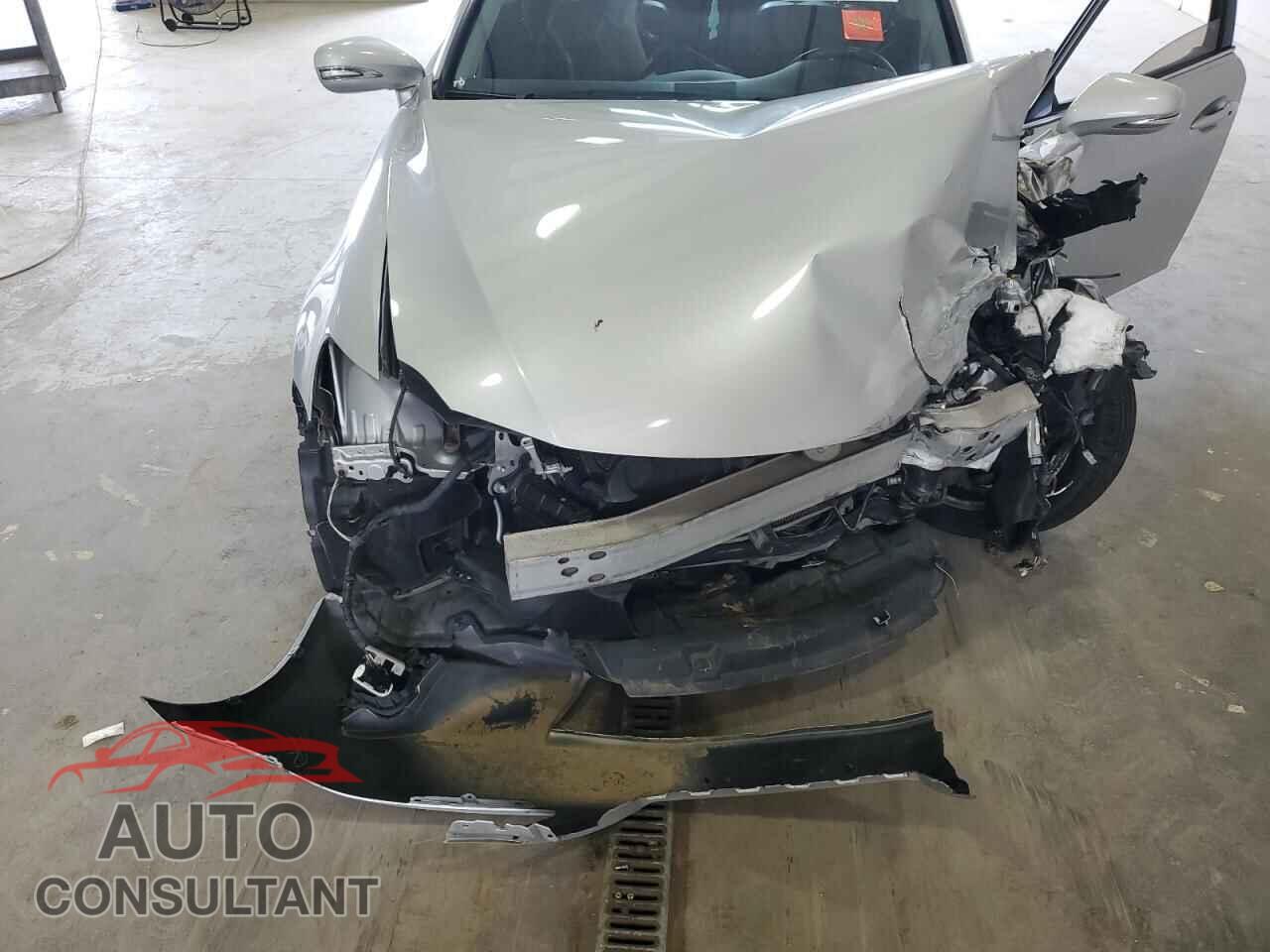 LEXUS IS 2012 - JTHCF5C2XC5058600