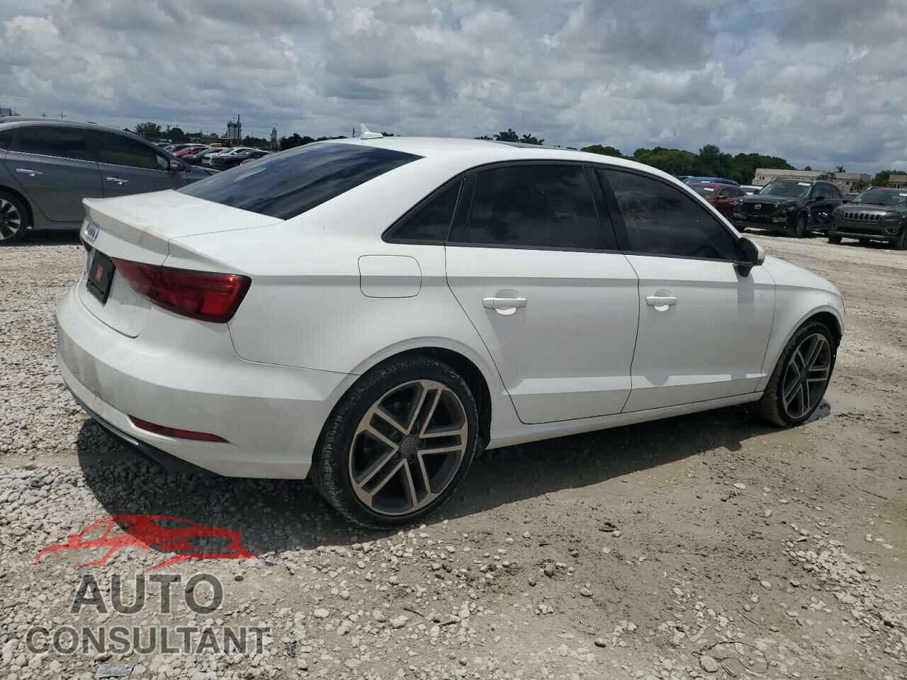 AUDI A3 2017 - WAUAUGFF5H1041398