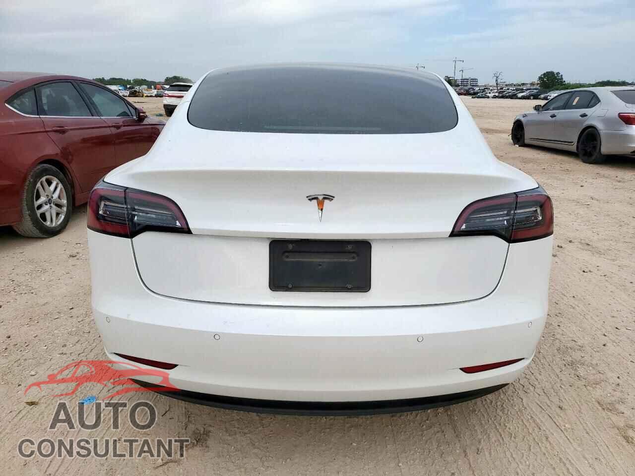 TESLA MODEL 3 2021 - 5YJ3E1EA6MF871479