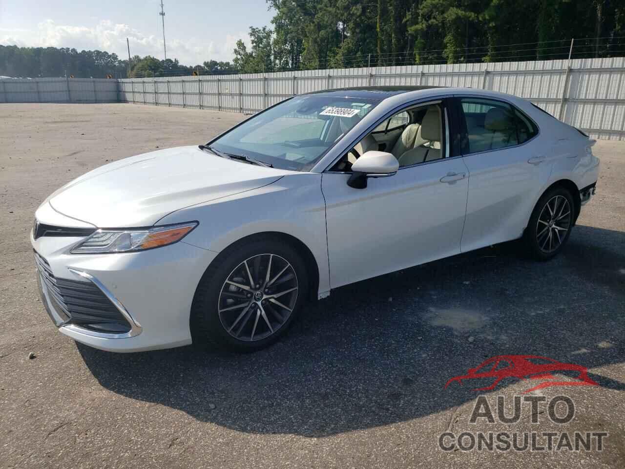 TOYOTA CAMRY 2022 - 4T1F11AKXNU075006