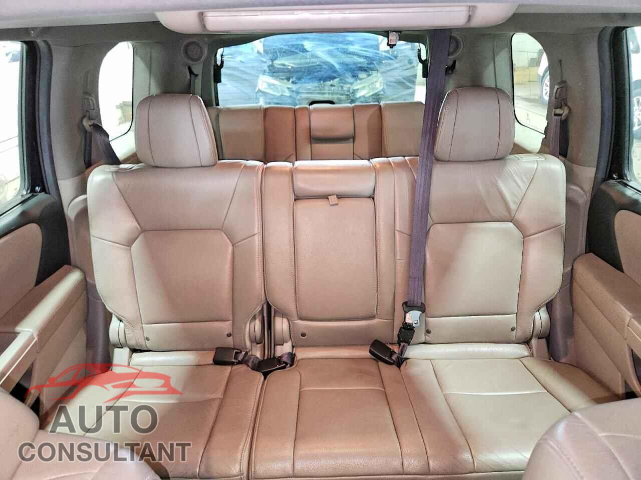 HONDA PILOT 2013 - 5FNYF4H91DB011642