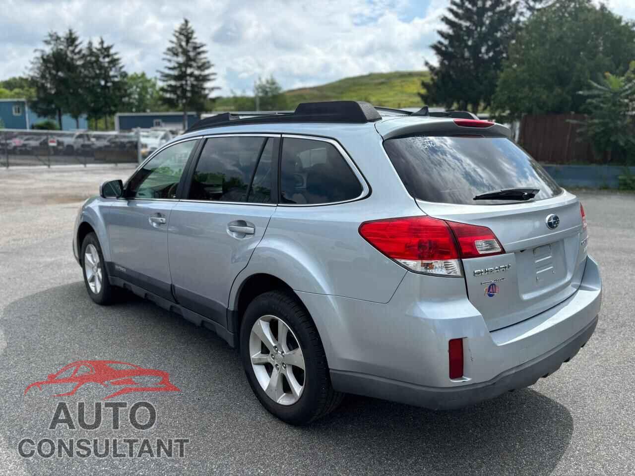 SUBARU OUTBACK 2014 - 4S4BRBLCXE3200501