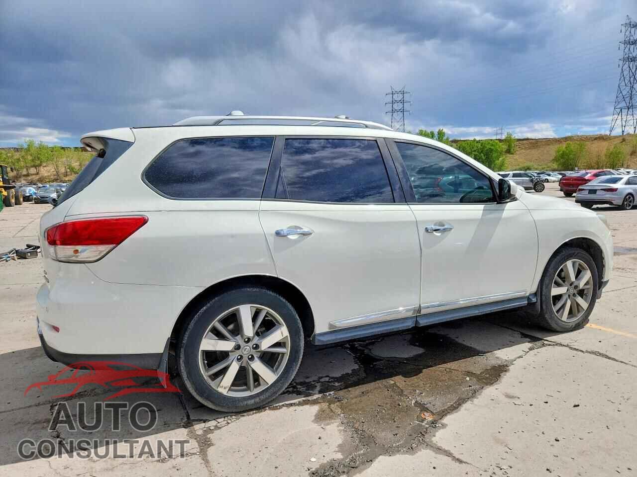 NISSAN PATHFINDER 2013 - 5N1AR2MM8DC634563