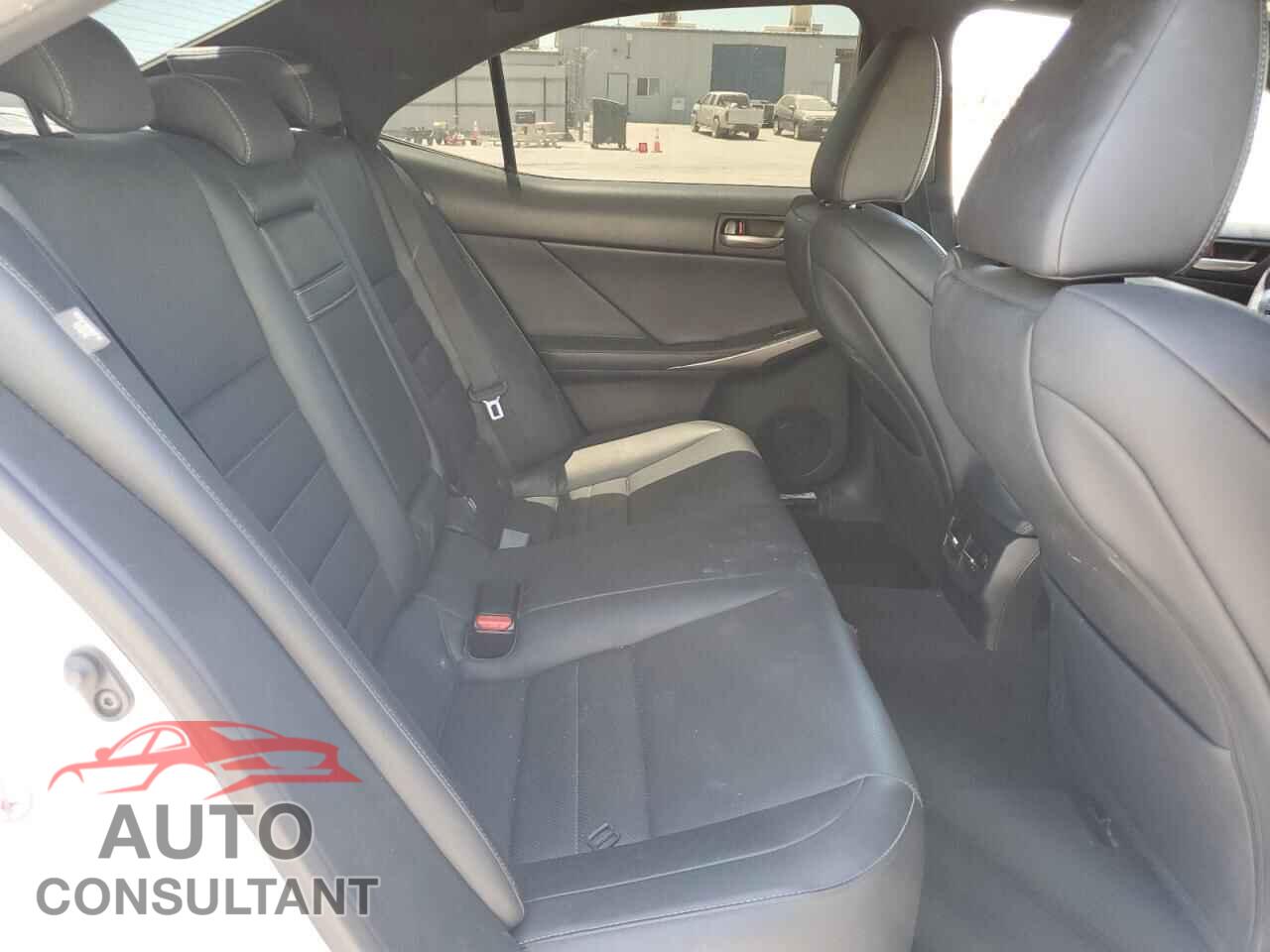 LEXUS IS 2017 - JTHBA1D29H5046365