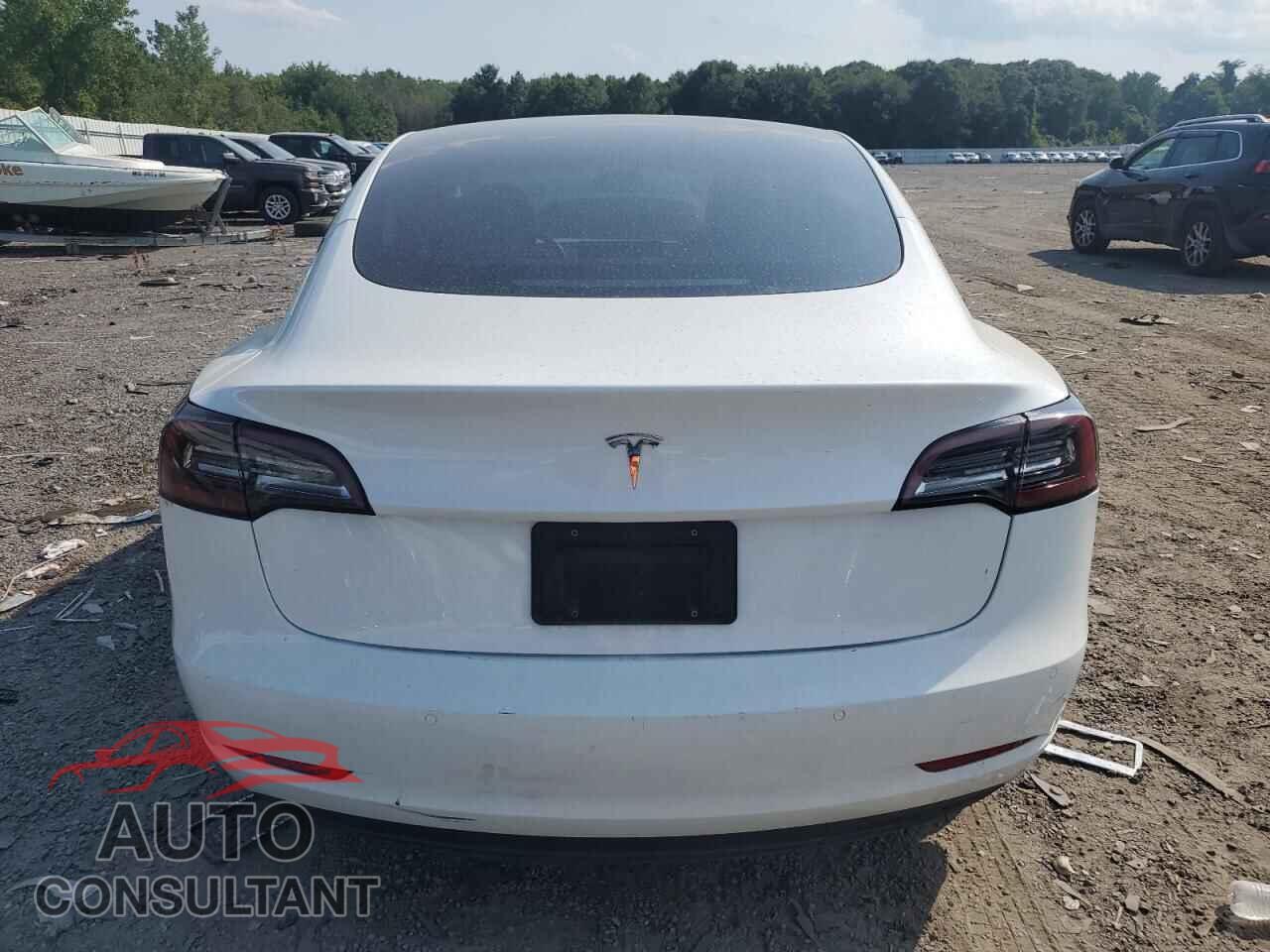 TESLA MODEL 3 2022 - 5YJ3E1EA4NF347166