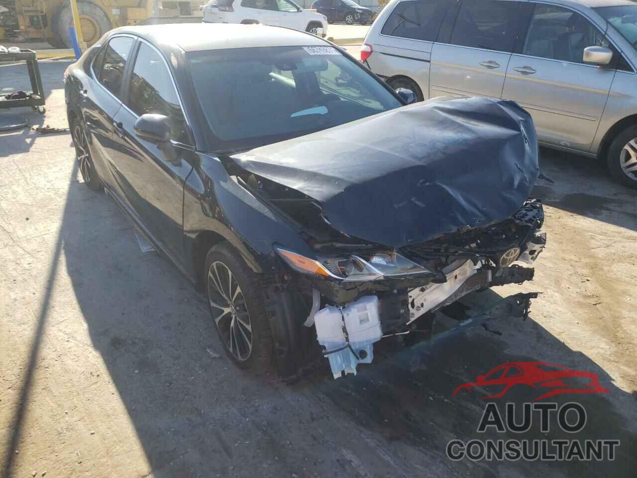 TOYOTA CAMRY 2018 - 4T1B11HK9JU634897
