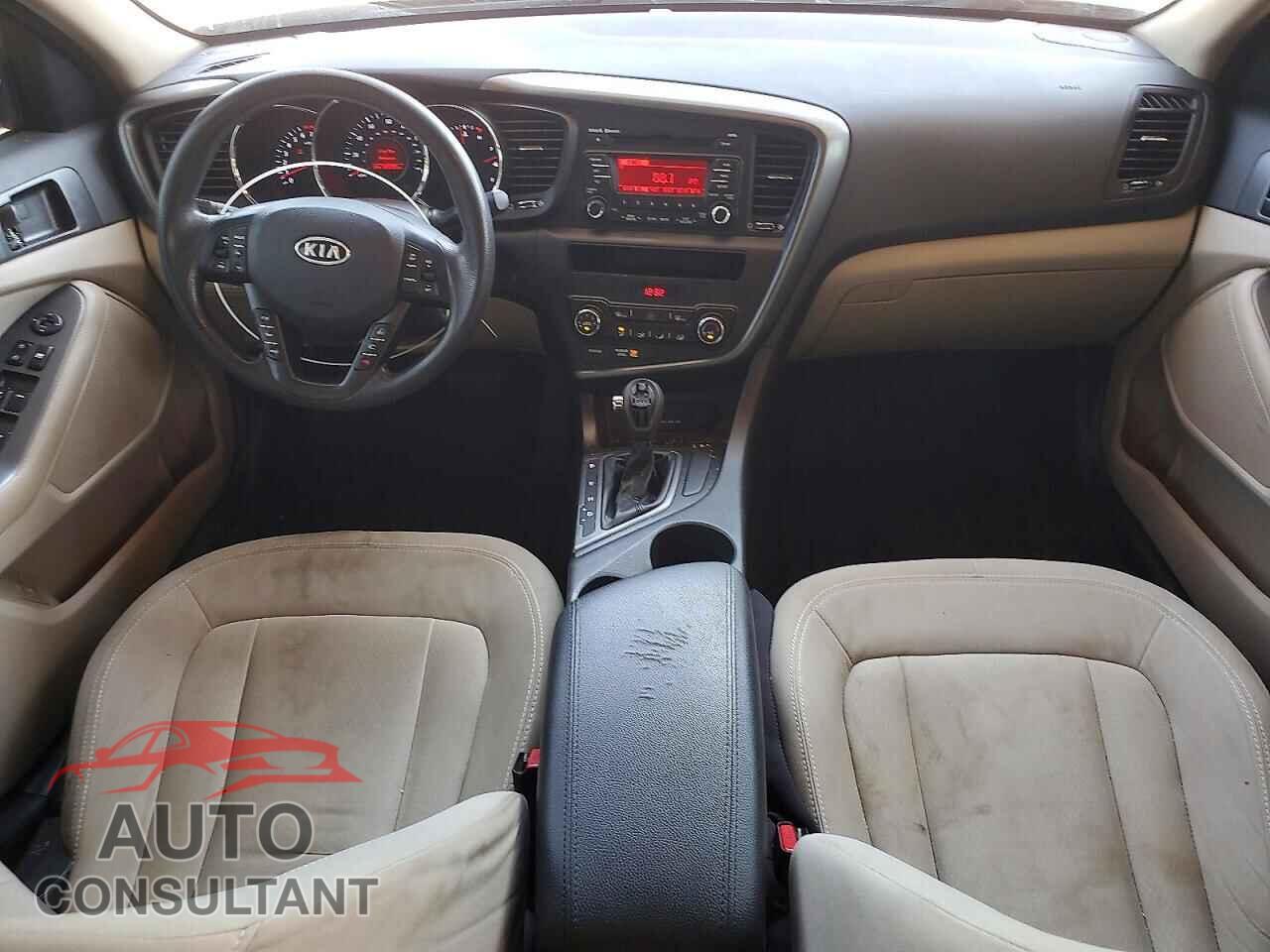 KIA OPTIMA 2011 - KNAGM4A75B5161355