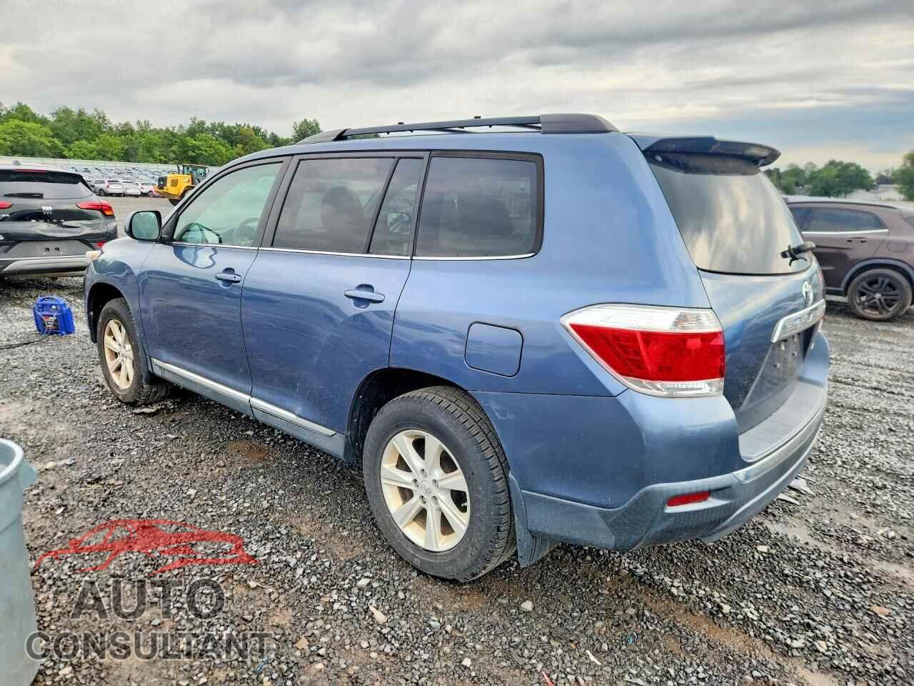 TOYOTA HIGHLANDER 2013 - 5TDBK3EH4DS213927