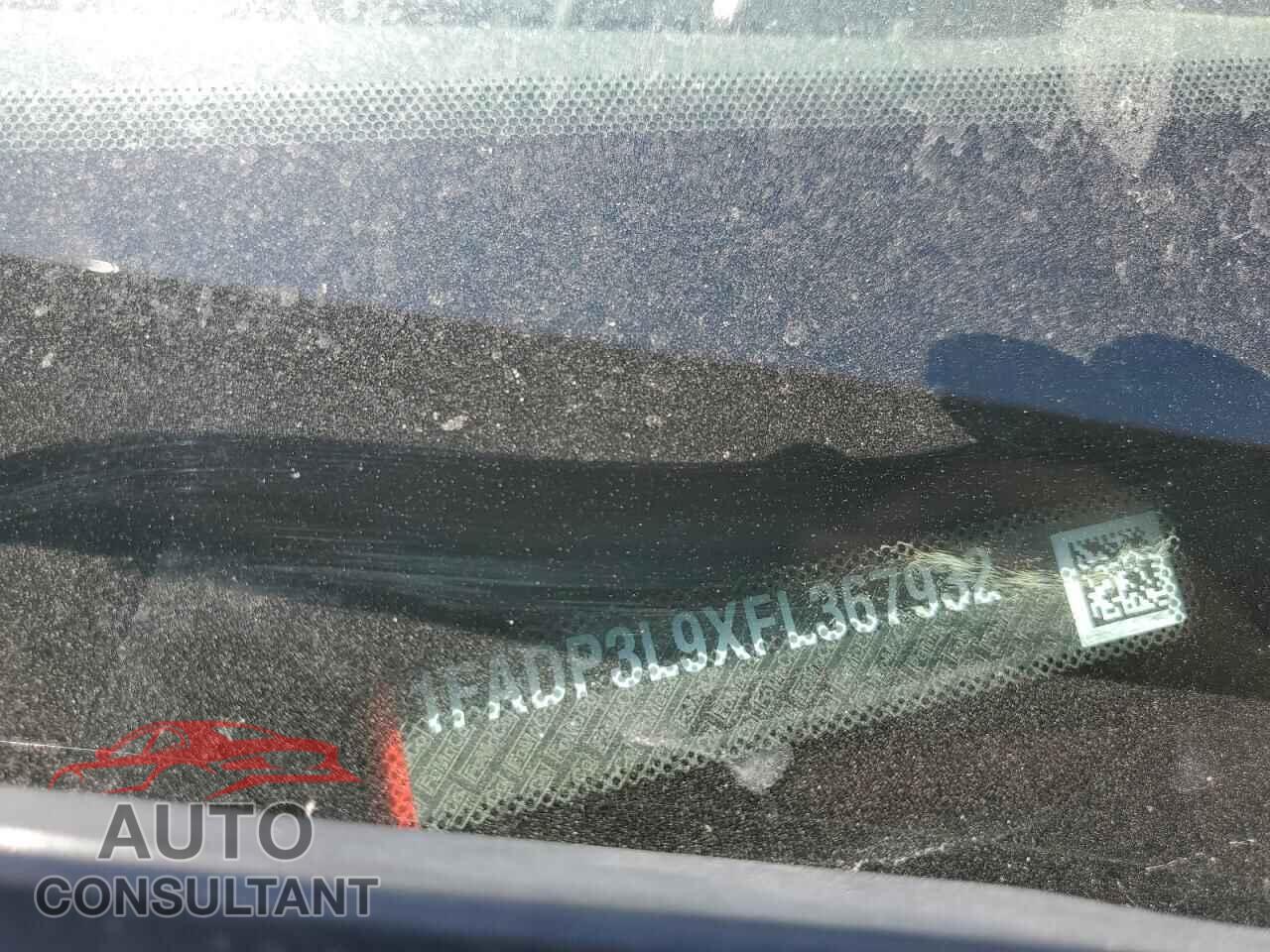 FORD FOCUS 2015 - 1FADP3L9XFL367932