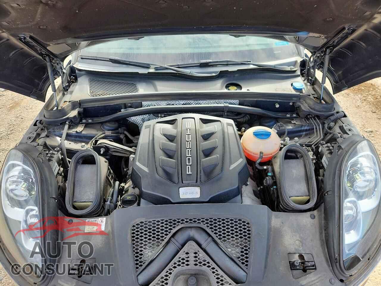 PORSCHE MACAN 2018 - WP1AB2A59JLB35478