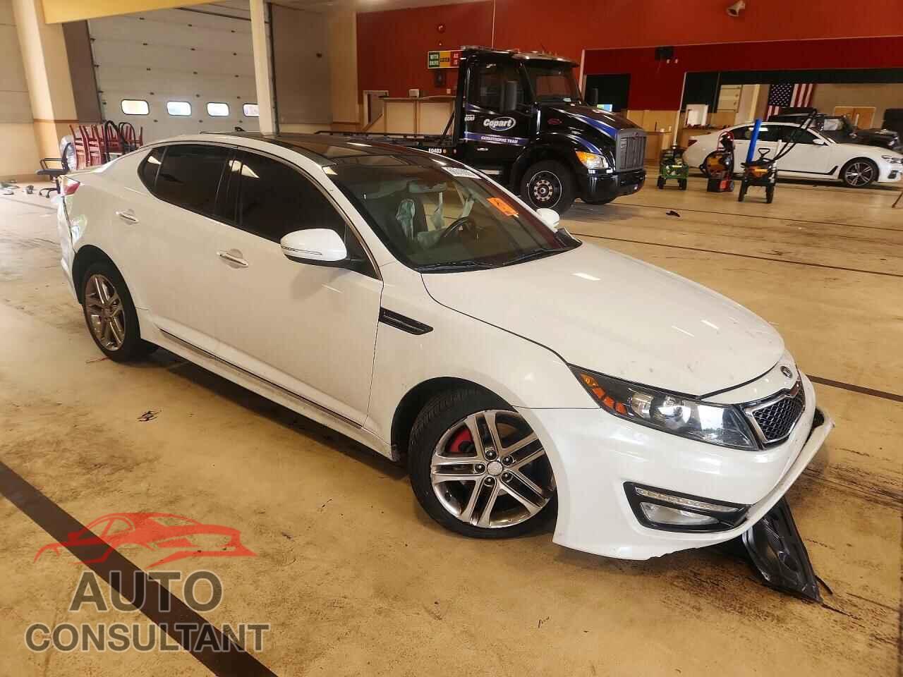 KIA OPTIMA 2013 - 5XXGR4A6XDG111562