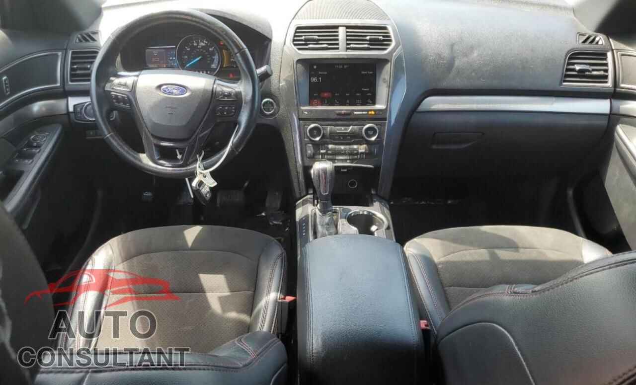 FORD EXPLORER 2018 - 1FM5K8D86JGA13158