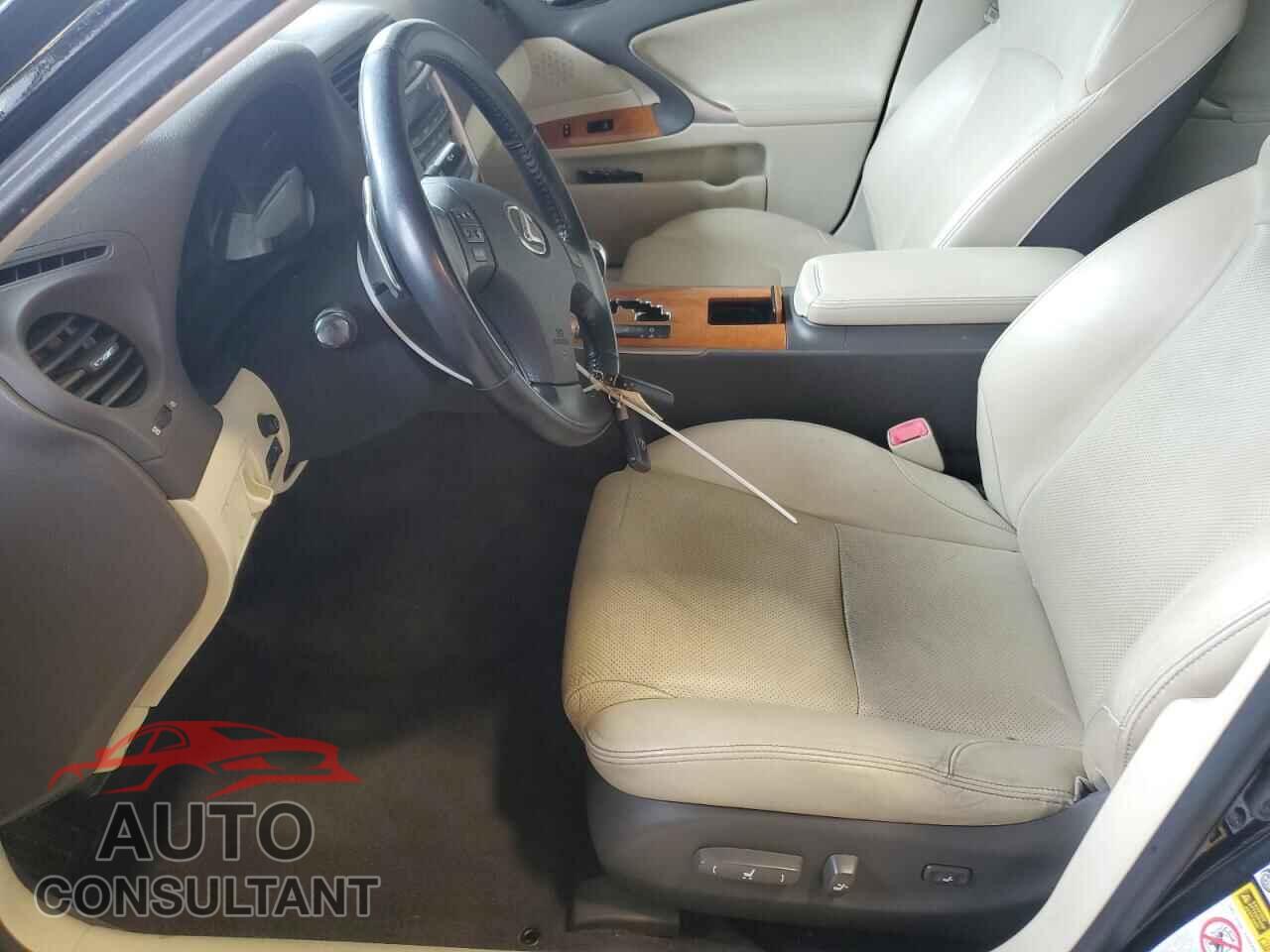 LEXUS IS 2009 - JTHCK262992029685