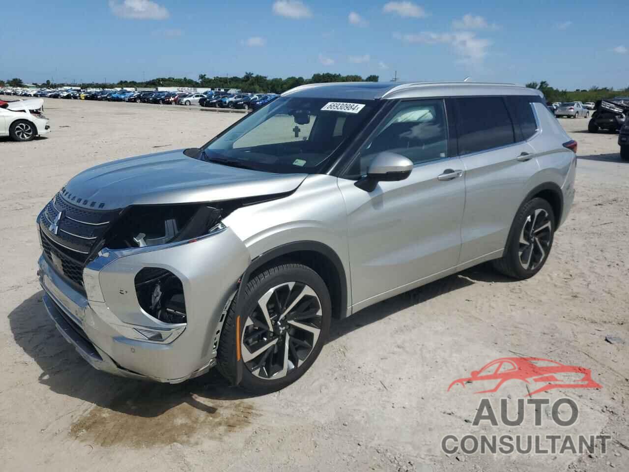 MITSUBISHI OUTLANDER 2024 - JA4J3WA82RZ005738