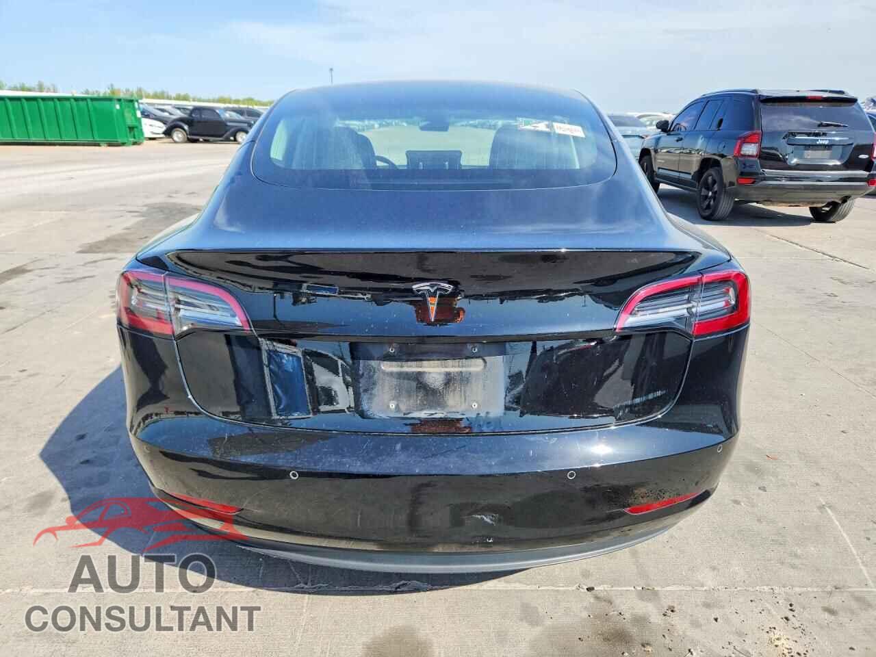 TESLA MODEL 3 2018 - 5YJ3E1EA4JF034371